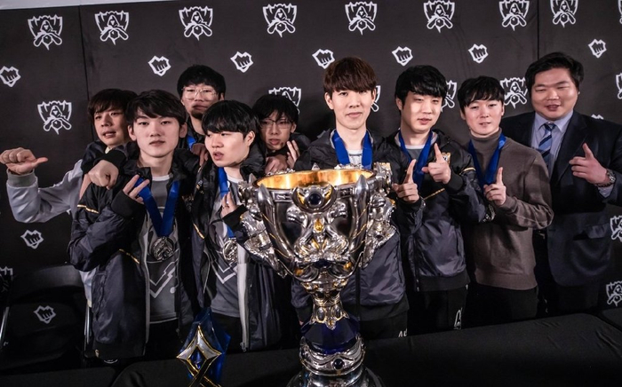 许多观众甚 许多观众甚