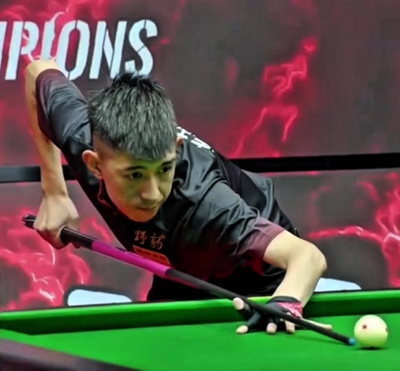 手对峙中处 手对峙中处