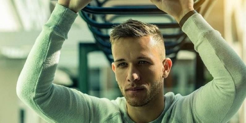 年轻中场 年轻中场