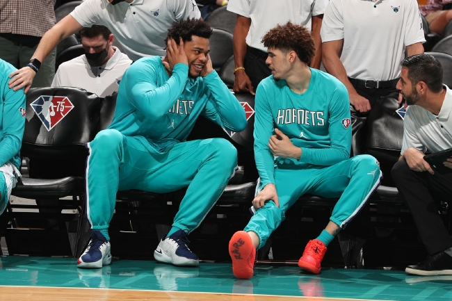 随之而来的 随之而来的